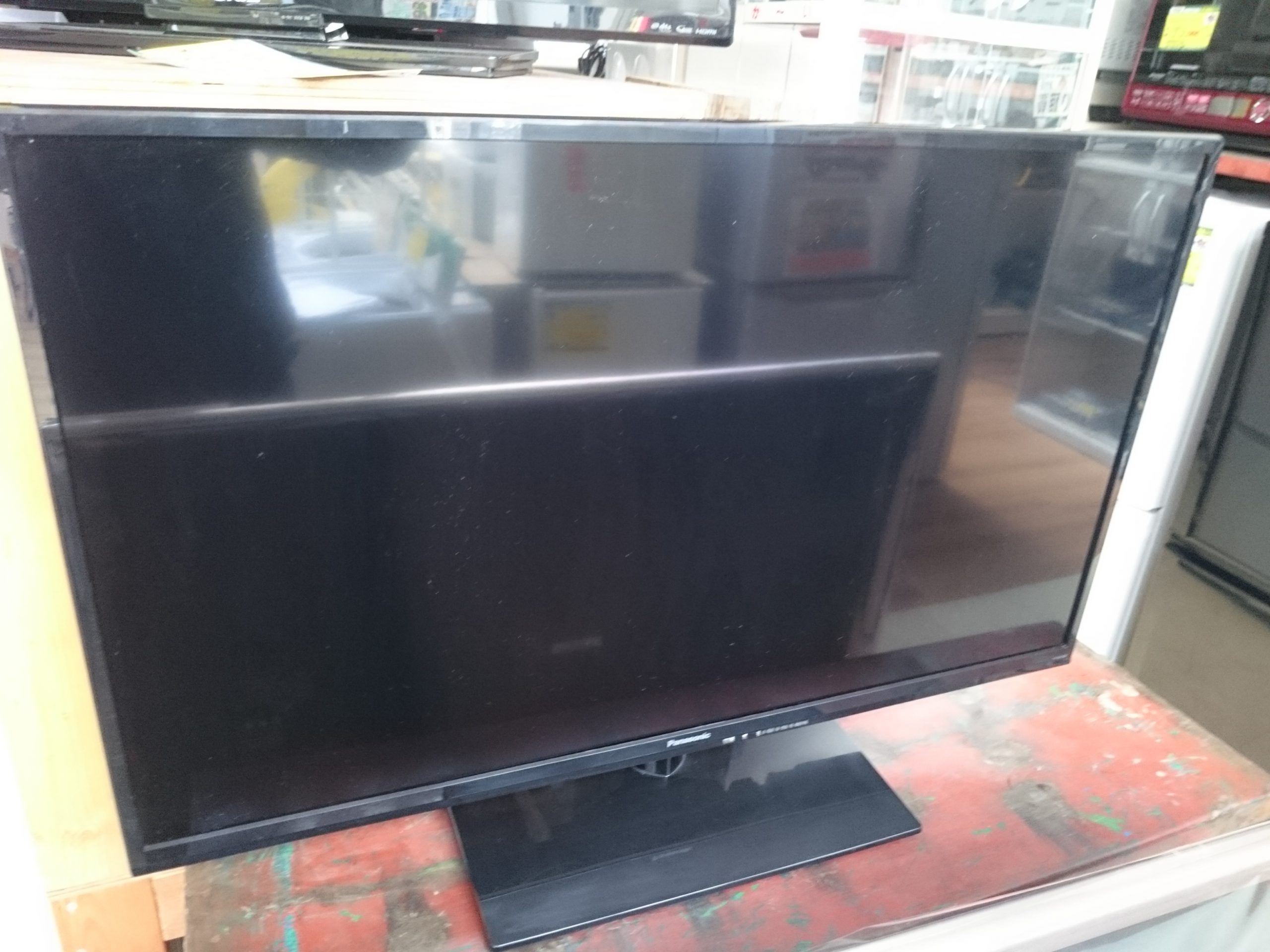 液晶テレビ